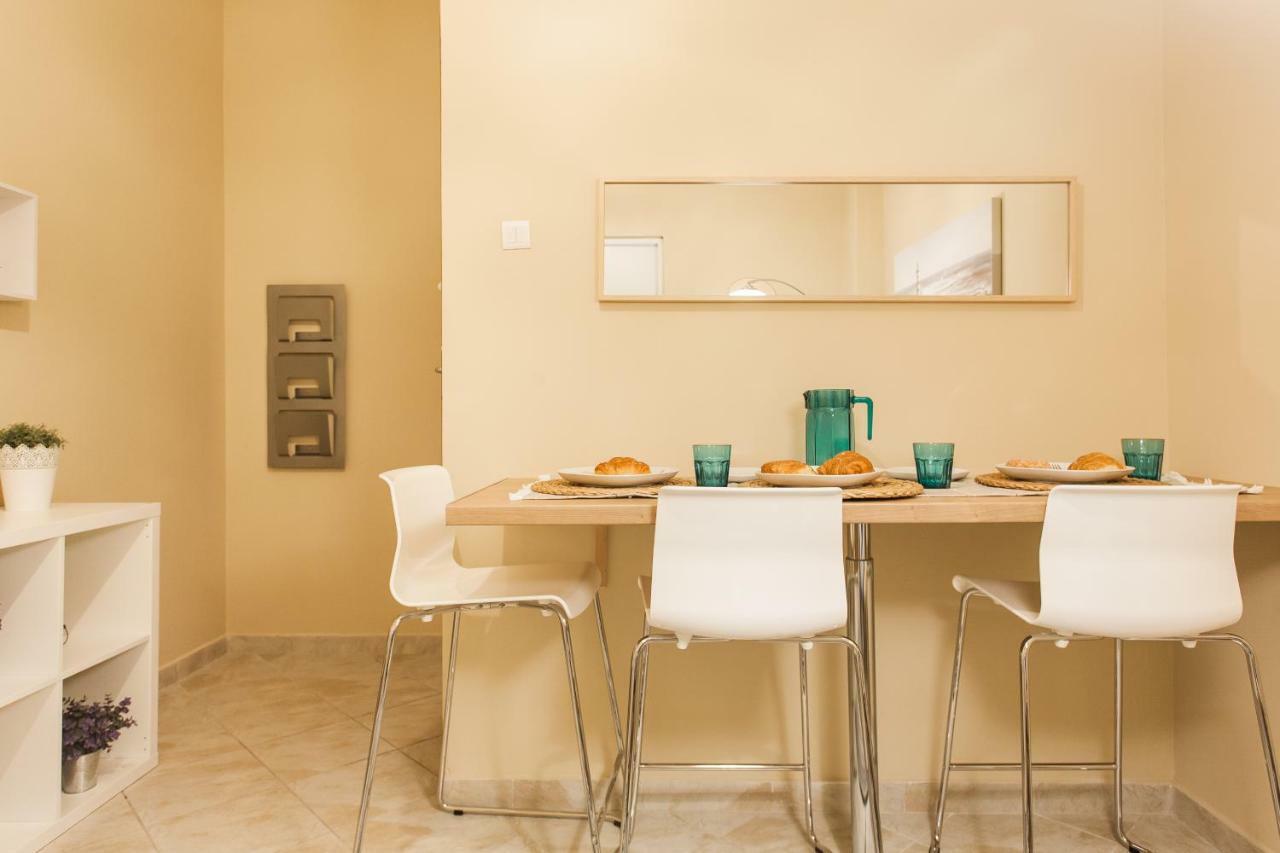 Central, Quiet, Cozy, Very Clean Private Apartment Close To Acropolis Atena Exterior foto